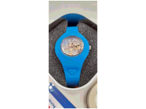 4825470 orologio blu 