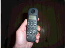 4932310 di telefoni cordless