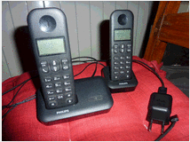 4932313 di telefoni cordless