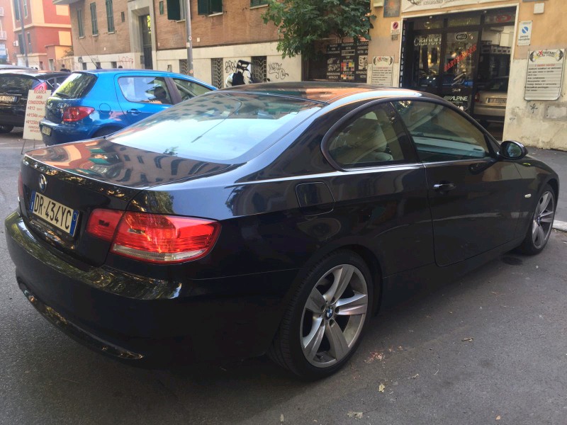 4318010  BMW Serie 3 (E92) 320d coup