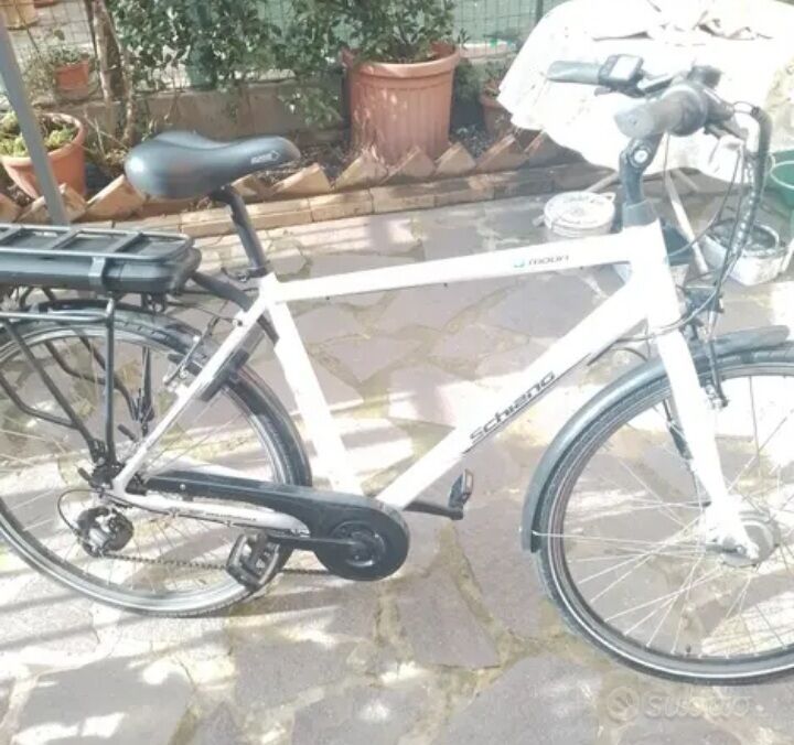 5312257 Bicicletta a pedalata assistita 