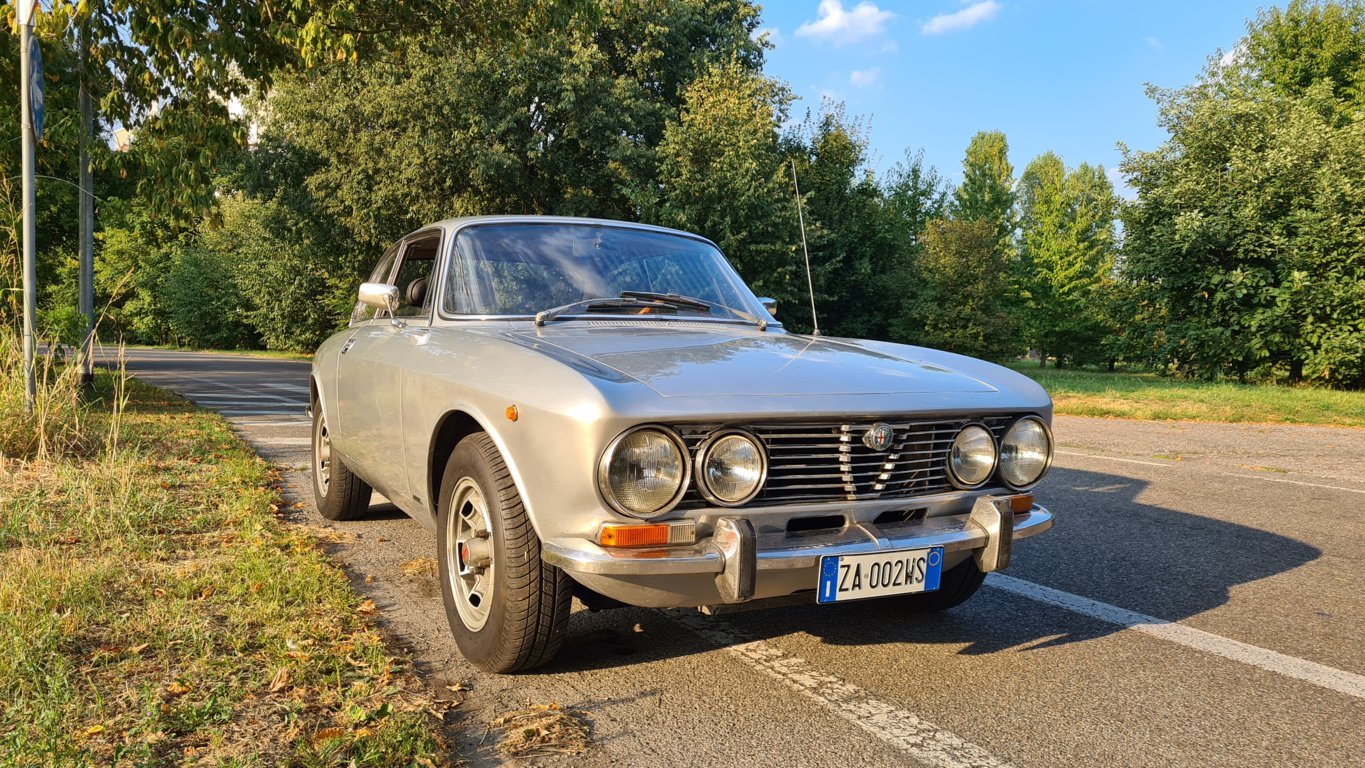 4696862  ALFA ROMEO GT 2000 veloce