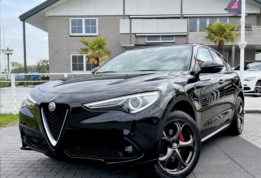 4972453  ALFA ROMEO Stelvio 2.0 T Q4