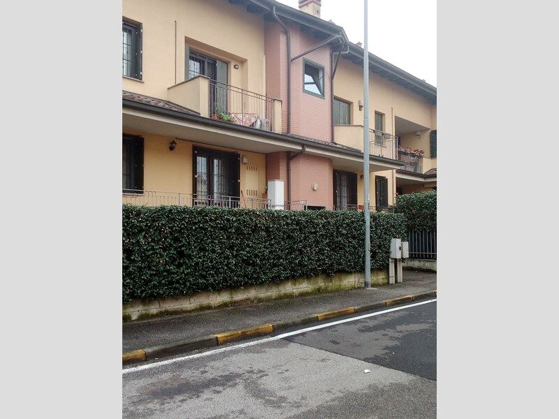 5321689  appartamento mq60 Buono