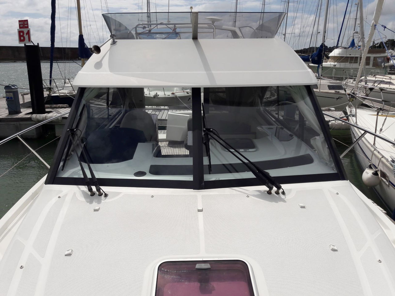 4843106  barca a motoreBENETEAU Antars