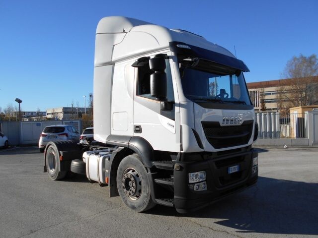 5284688  Camion IVECO