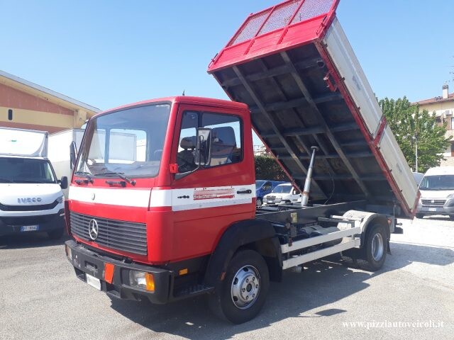 5281874  Camion MERCEDES-BENZ