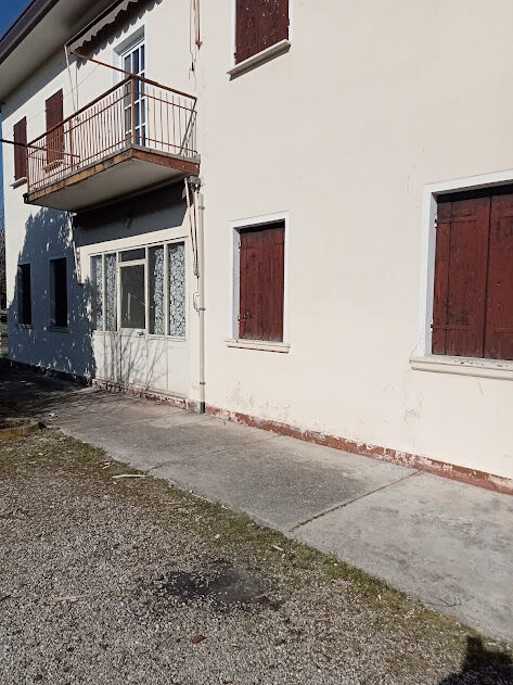 5126415  casa mq152 Da ristrutturare