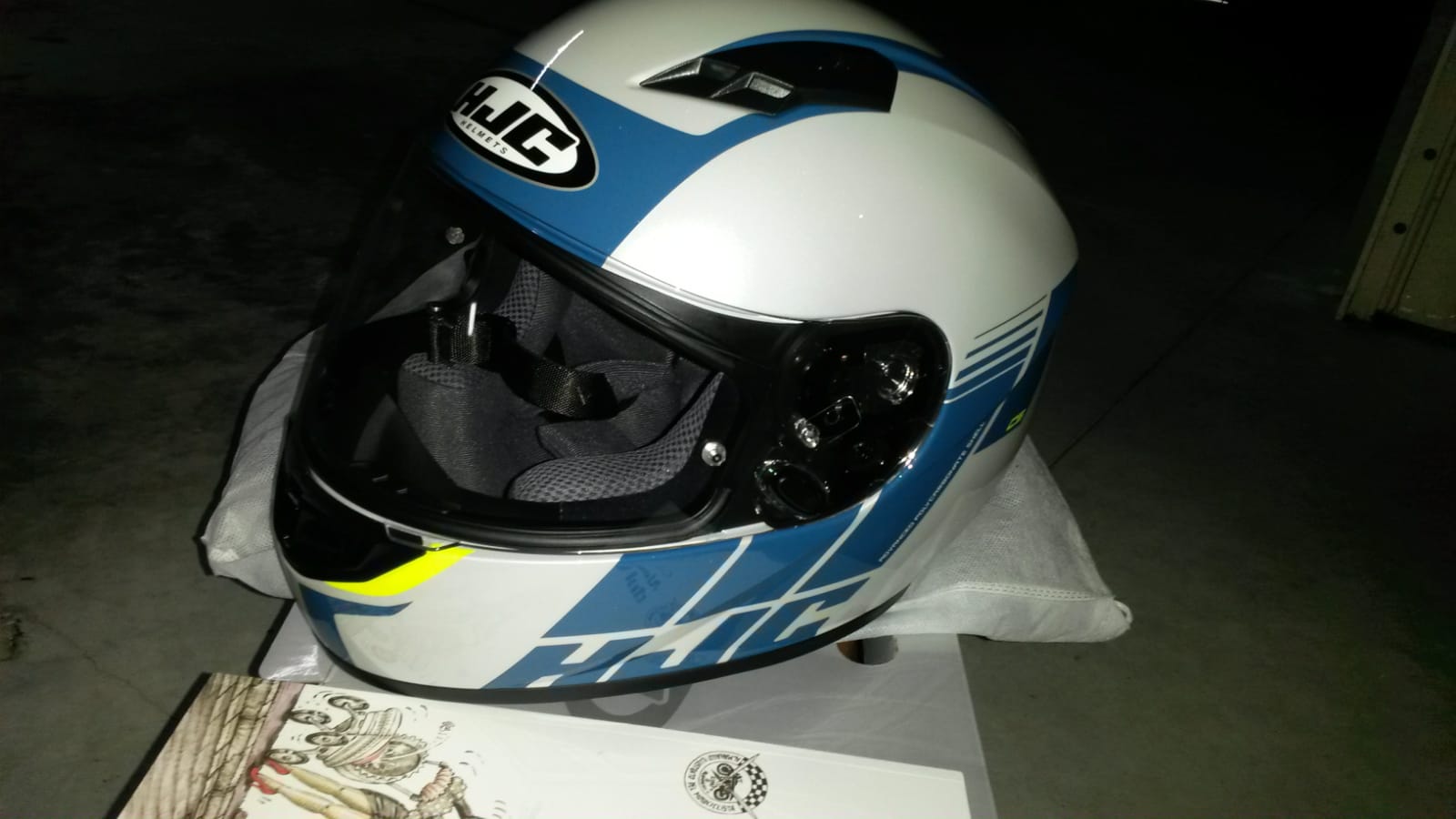 4836037 Casco moto