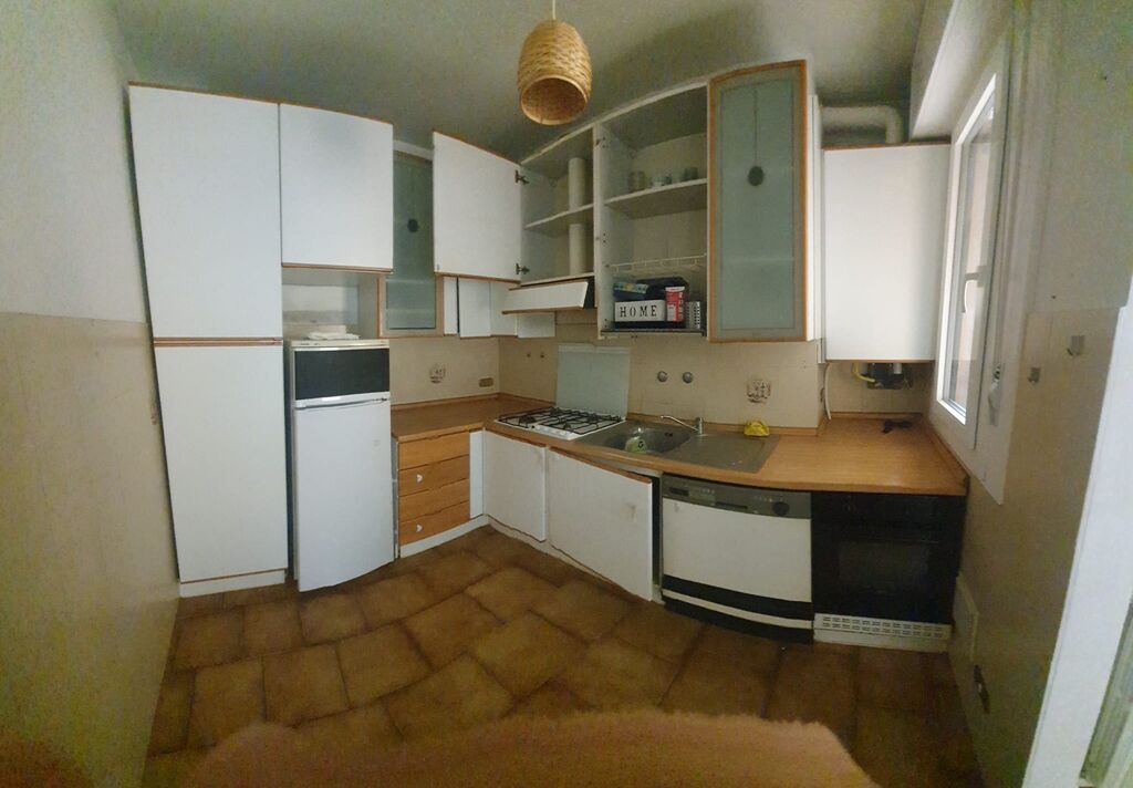 5302002 CUCINA INTERA  e ARMADIO