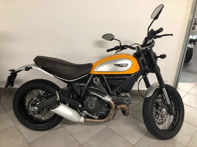 5250563  DUCATI Scrambler Naked