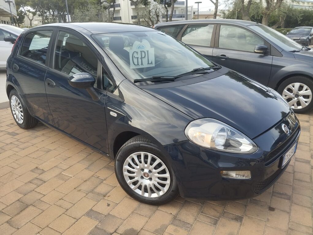 5326466  FIAT Grande Punto Street