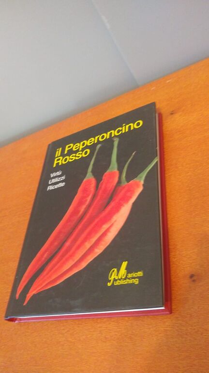 5348569 Il peperoncino rosso