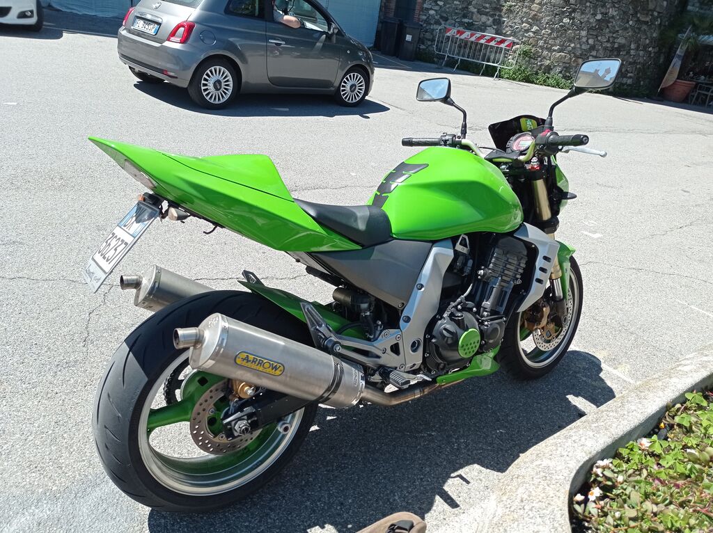 5327578  KAWASAKI Z 1000 Verde