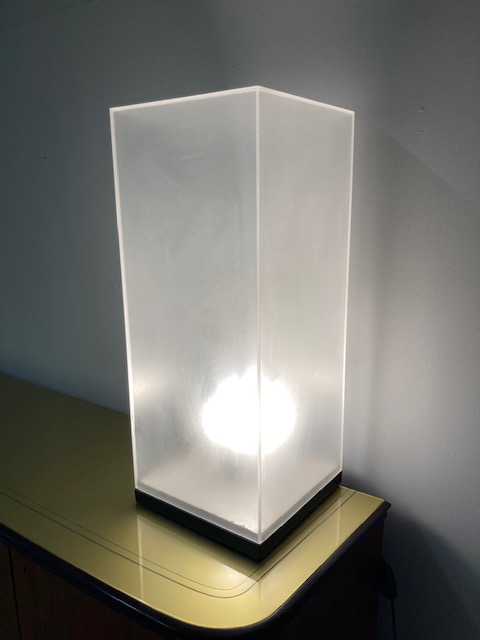 4905402 Lampada cubo  Modernariato