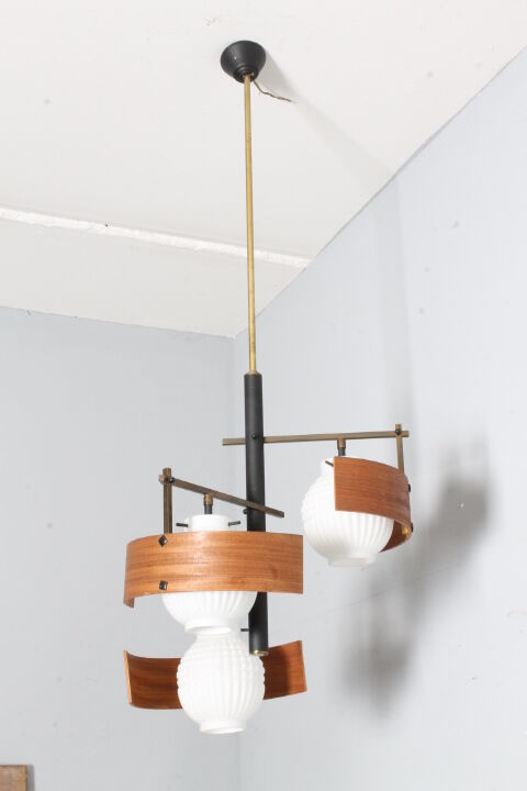 5347654 Lampadario svedese anni 50 tre