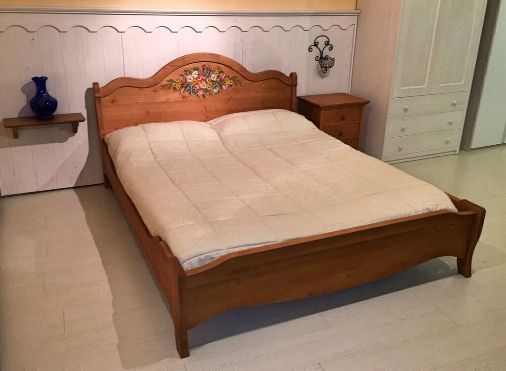 5326326 Letto tabi abete decorato