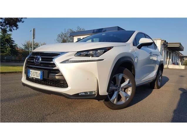 5032712  LEXUS NX 300h