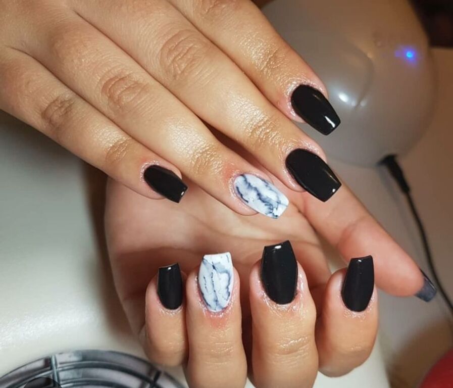 5311149  Manicure