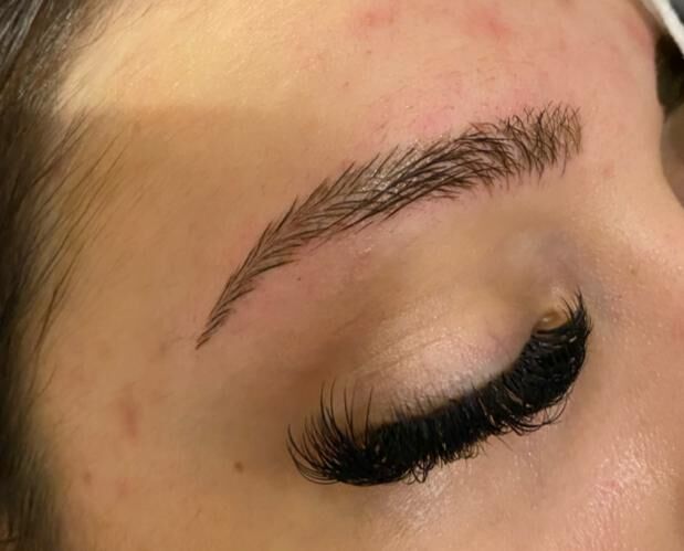 5213715  Microblading