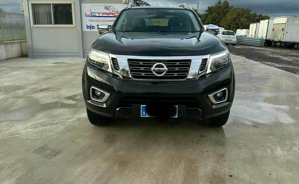 5208702  NISSAN Navara NP300