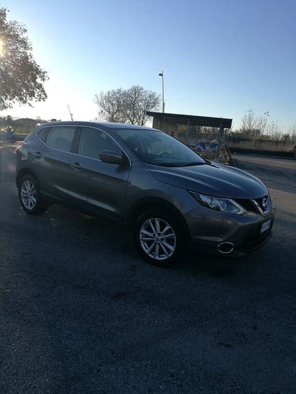 4783045  NISSAN Qashqai 2 serie 1.5