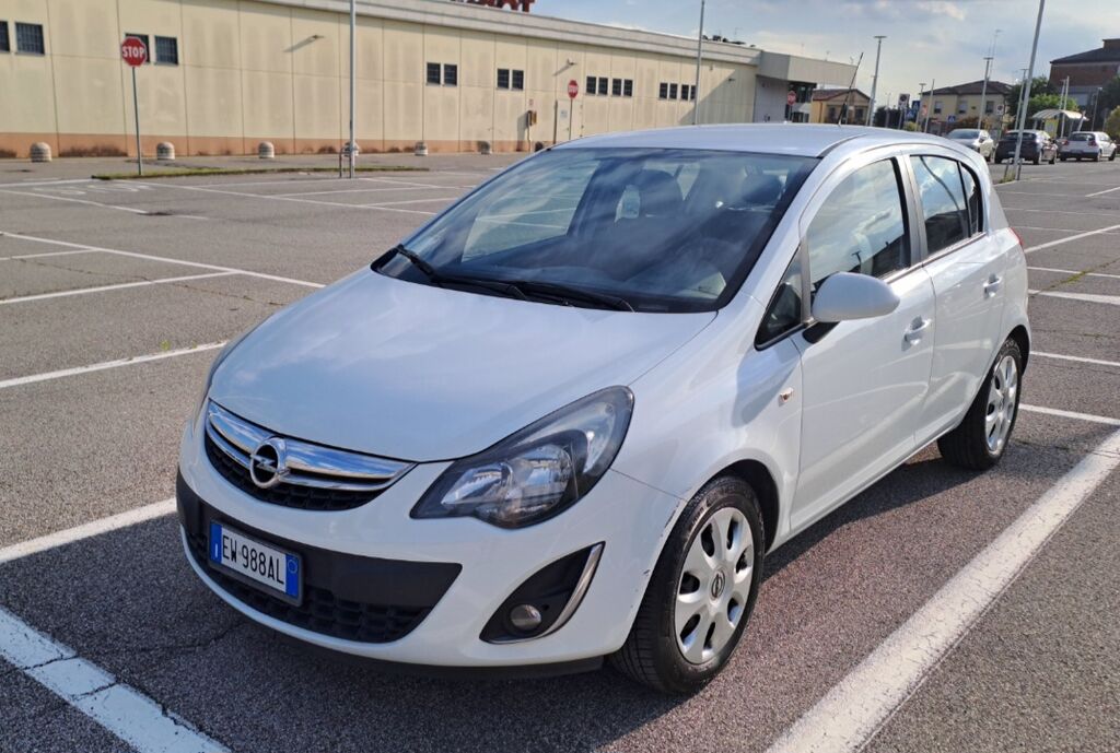 5312541  OPEL Corsa 4 serie Edition