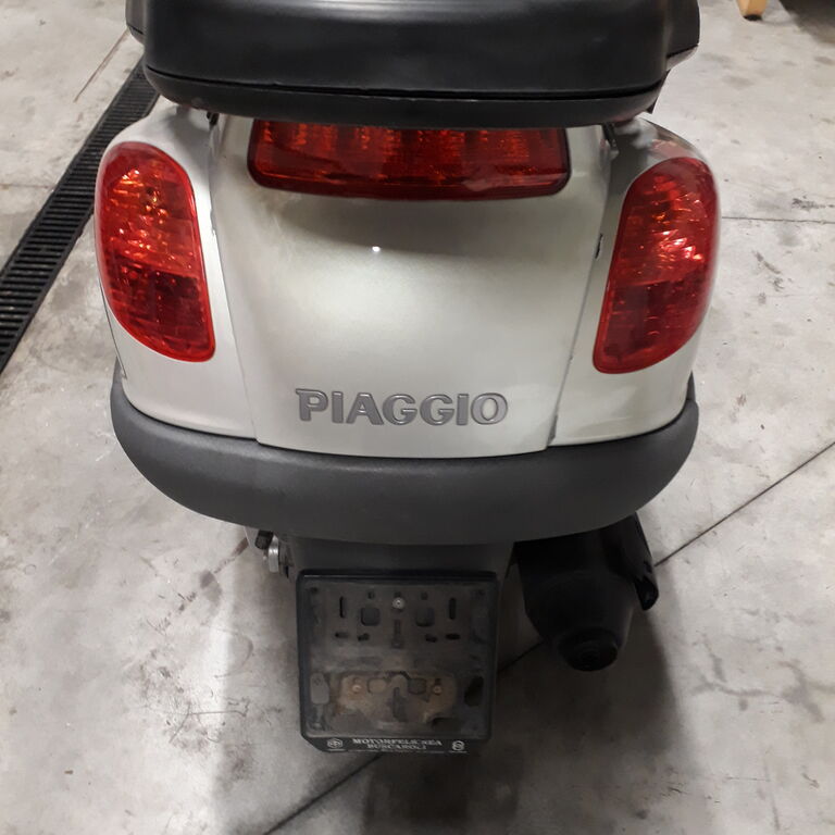 5256342 Piaggio x9 250