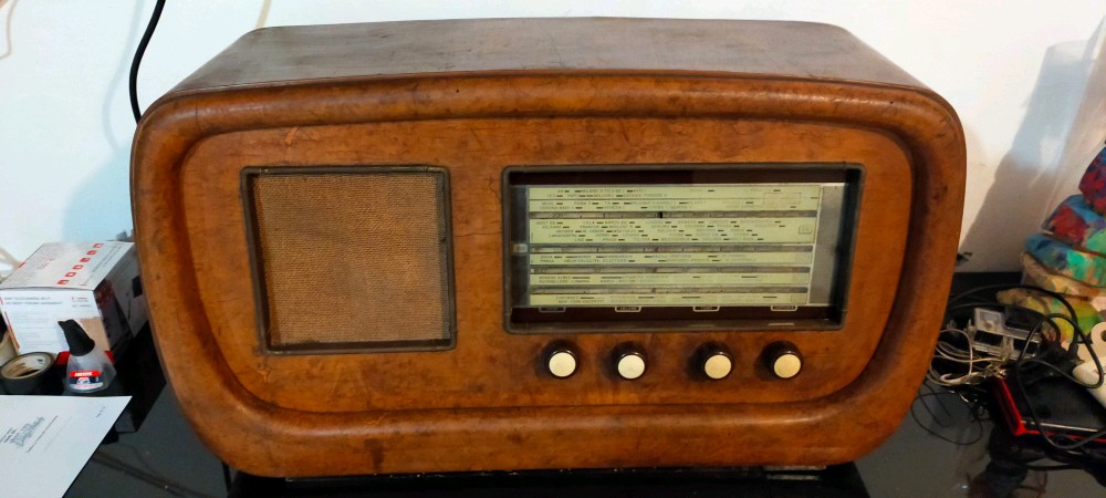 4890713 Radio d'epoca