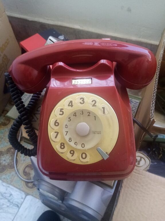 5177256 Telefoni a gettoni, sterei,