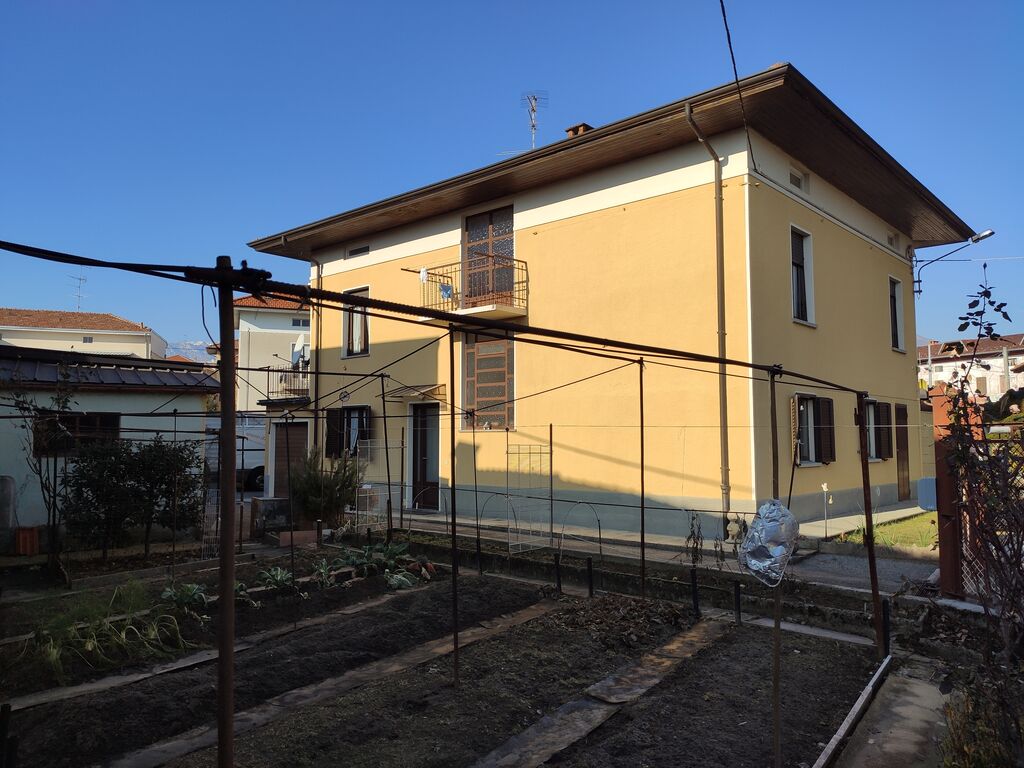 4836955  villa bifamiliare mq260 Buono