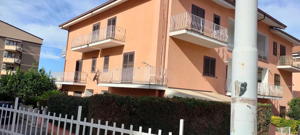 5325568  villa quadrifamiliare mq280