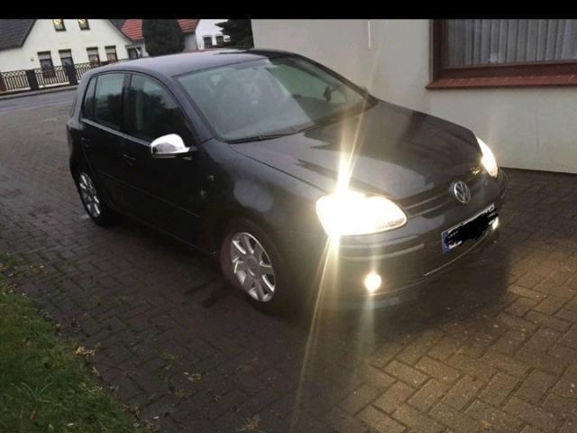 3747471  VOLKSWAGEN Golf 5 serie Golf