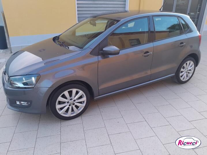 5323672  VOLKSWAGEN Polo 4 serie 1.2