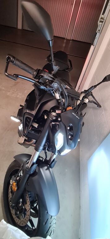 5267038  YAMAHA MT 07 AB pure